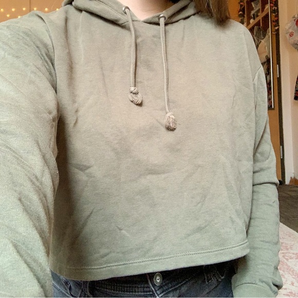 H&M Green Cropped Hoodie - Picture 5 of 5